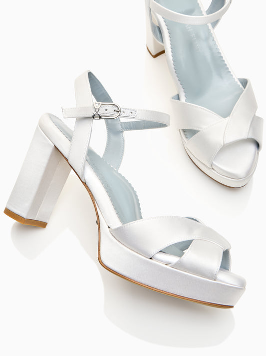 Perfect Crossover Platform 80 in White Satin